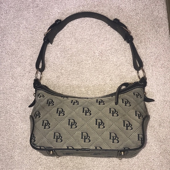 Dooney & Bourke Handbags - 💼Dooney & Bourke - PRISTINE!
